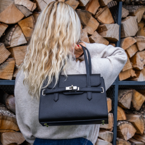 Дамски чанти JUICE – модерен дизайн и естествена кожа, ексклузивно в PUNTO