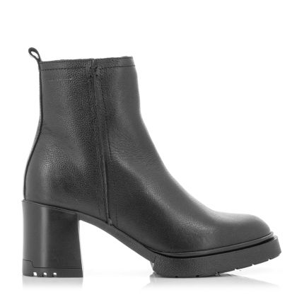 Women`s Boots On TAMARIS-1-25803-41 003 BLACK LEATHER