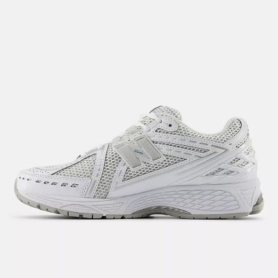 Мъжки Сникърс NEW BALANCE - U1906RCA WHITE