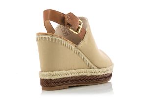 Дамски сандали на платформа GANT - 18568370-sandss19